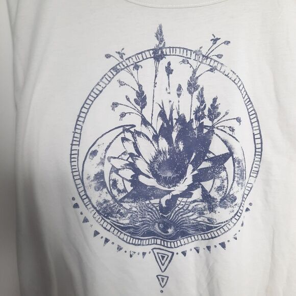 Chaser Bohemian Mandala Tee Cream Size Medium NEW - Picture 3 of 5